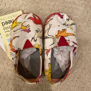 TOMS toddler shoes, NWT size 4.5
